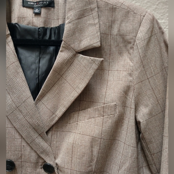 Romeo & Juliet Couture Plaid Oversized Double-Breasted Blazer - Picture 11 of 15